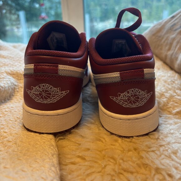 Air Jordan 1 Low GS Cherrywood Red Size Youth 5.5 - Picture 3 of 8